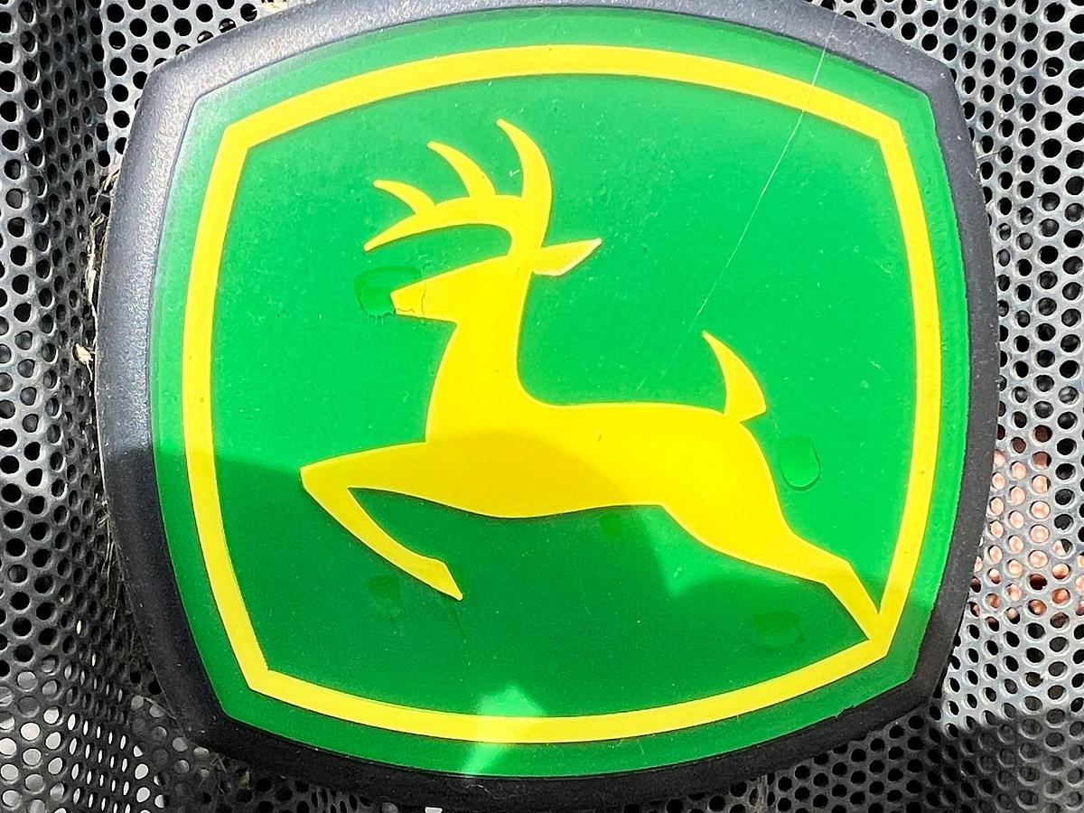 Used 2006 JOHN DEERE 7520