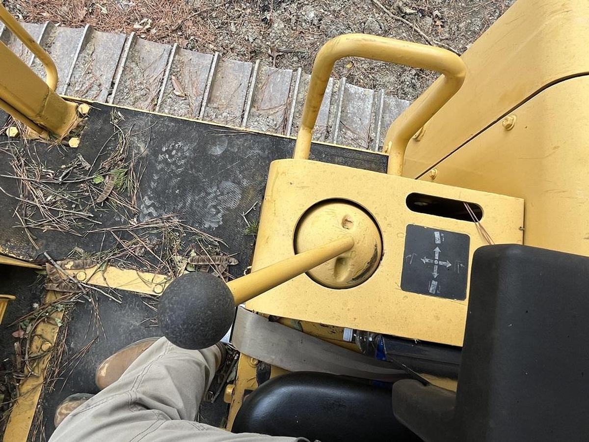 Used 1985 DEERE 750B