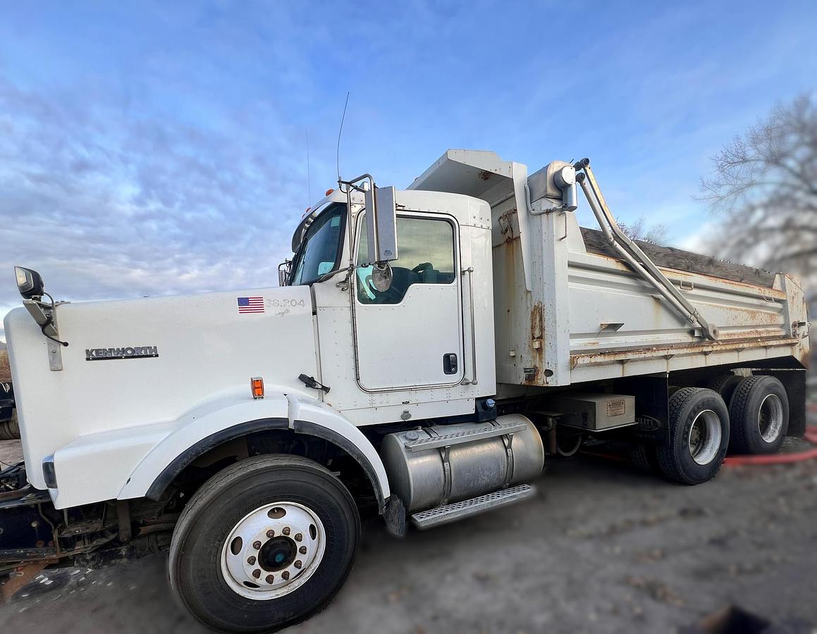 Used 2013 KENWORTH t800