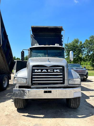 Used 2015 MACK GU713