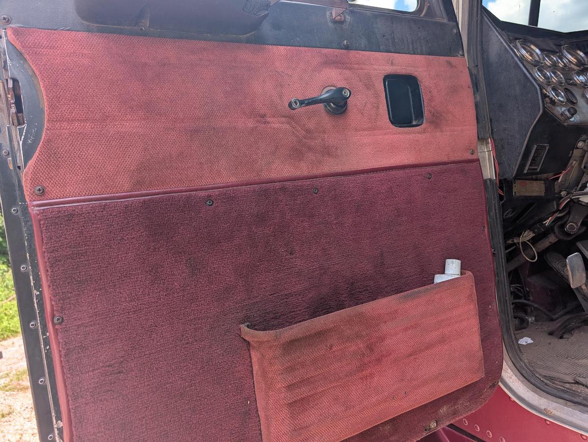 Used 1995 PETERBILT 330