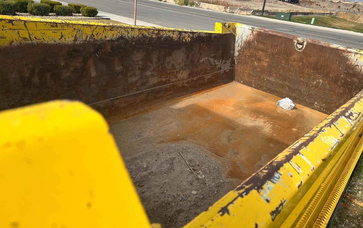 Used 2005 MACK CV713 Granite Dump Truck