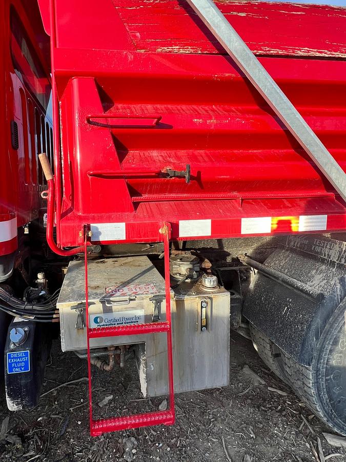 Used 2013 FREIGHTLINER 108SD Dump Truck