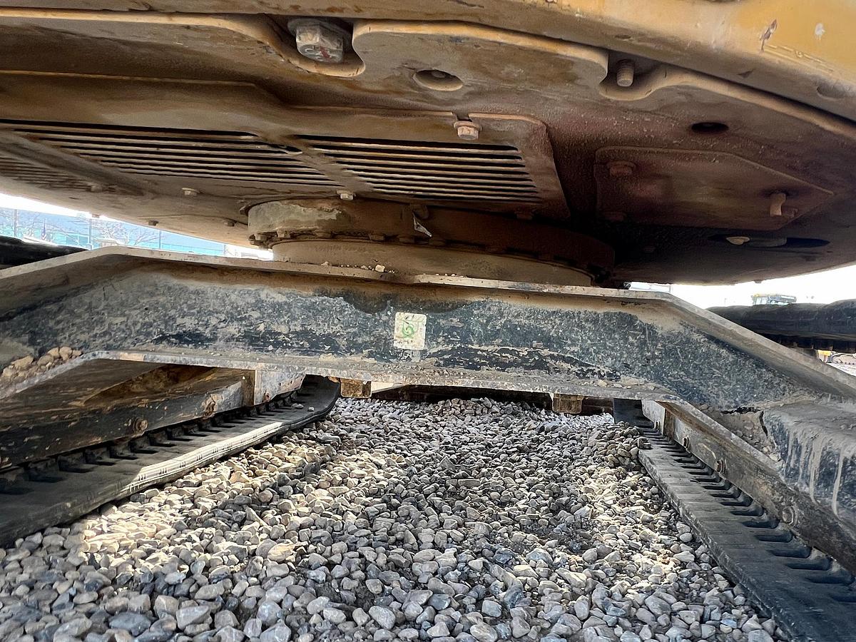 Used 2004 CATERPILLAR 305Cr