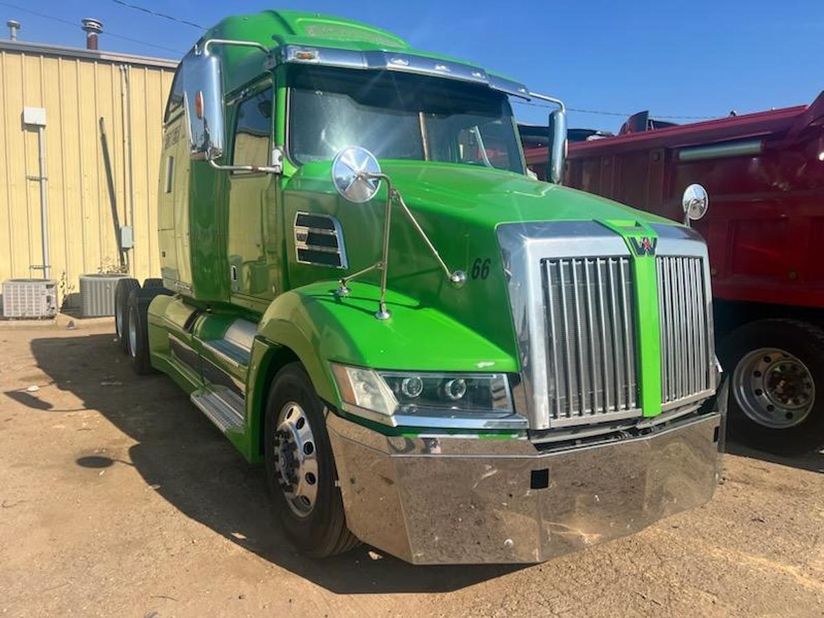 Used 2017 WESTERN STAR 5700xe
