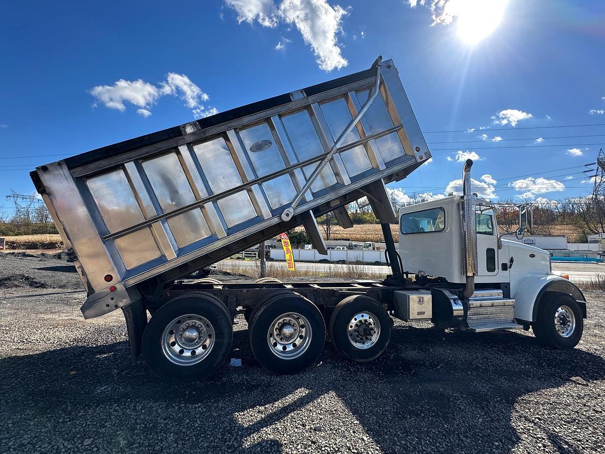 Used 2016 PETERBILT 365