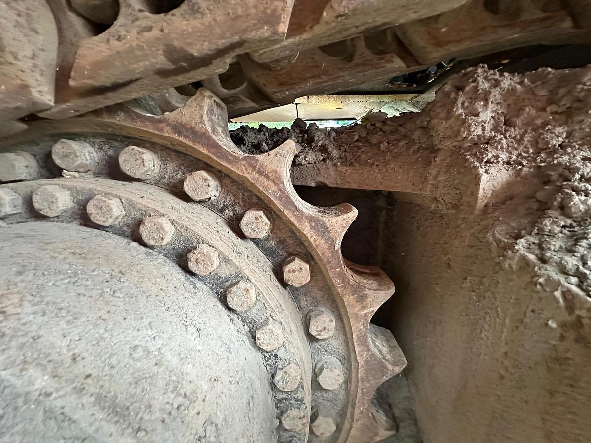 Used 2011 DEERE 450D LC