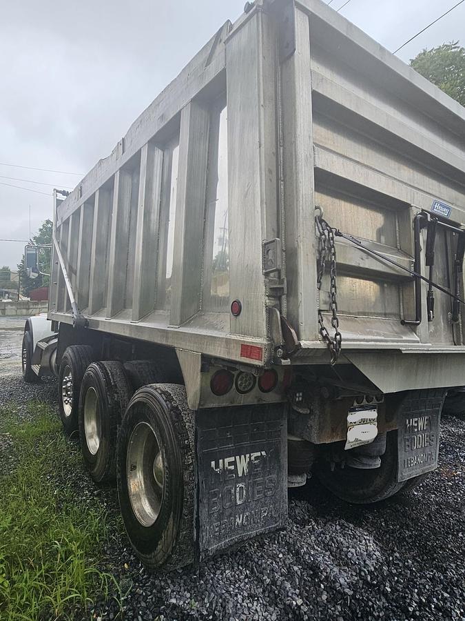 Used 2019 PETERBILT 365