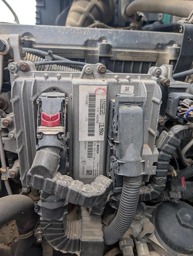 Used 2016 CATERPILLAR CT660S