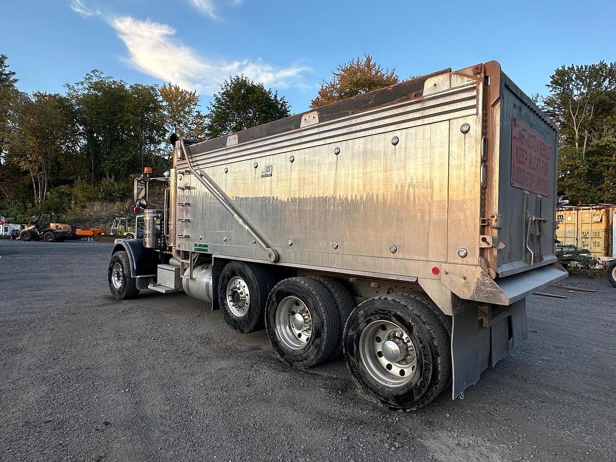 Used 2019 PETERBILT 389L