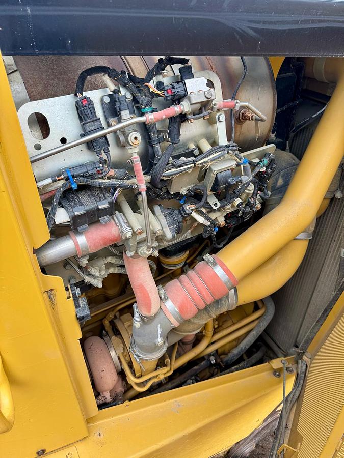 Used 2019 CATERPILLAR D8T