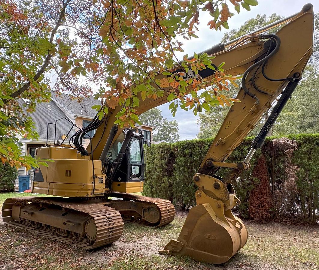 Used 2013 CATERPILLAR 321D LCR