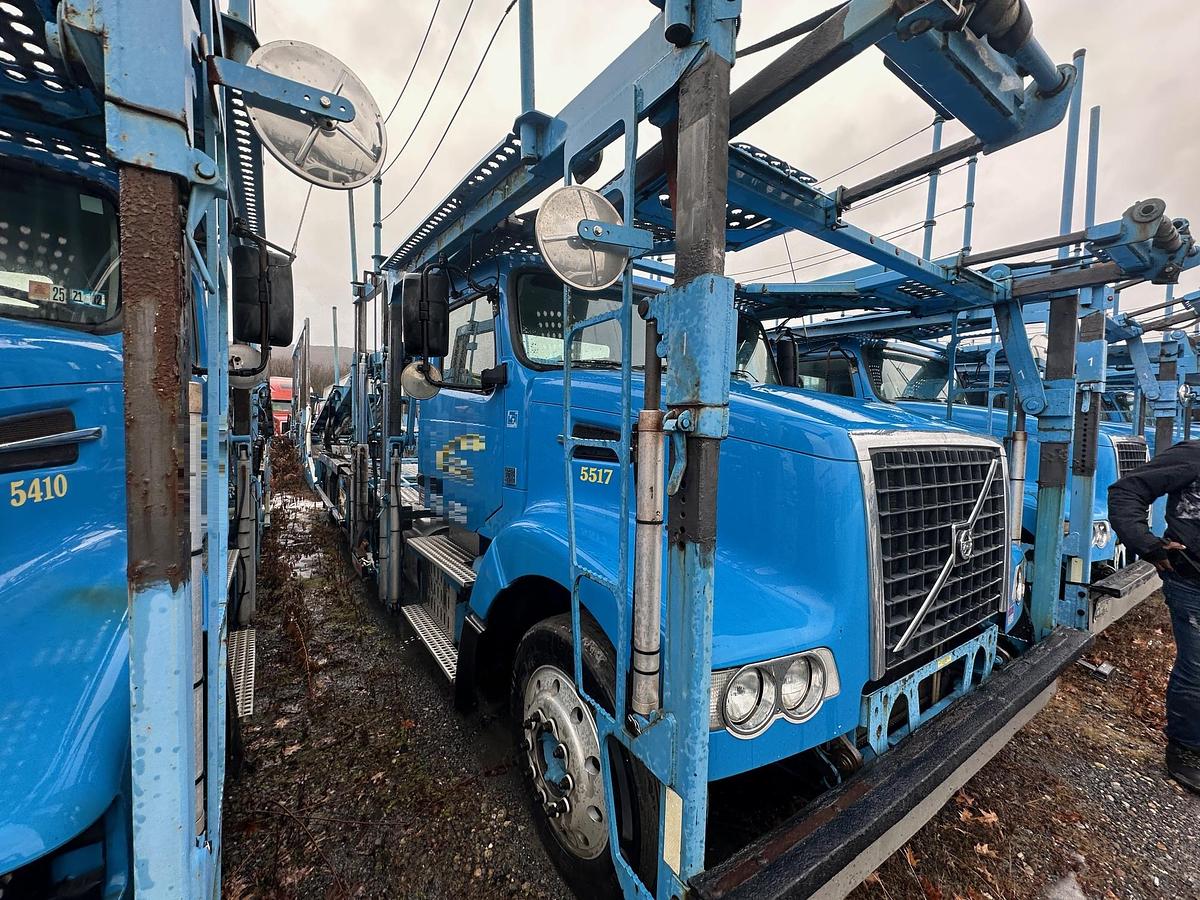 Used 2015 VOLVO VAH Car Hauler