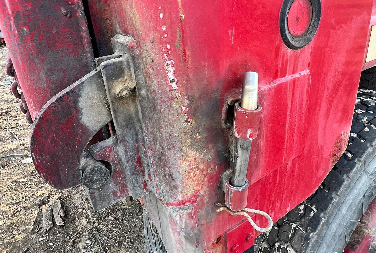 Used 2013 FREIGHTLINER 108SD Dump Truck