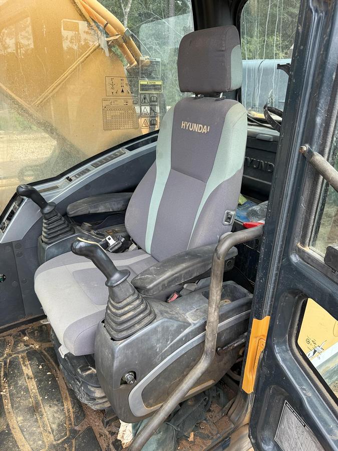 Used 2017 HYUNDAI ROBEX 480LC