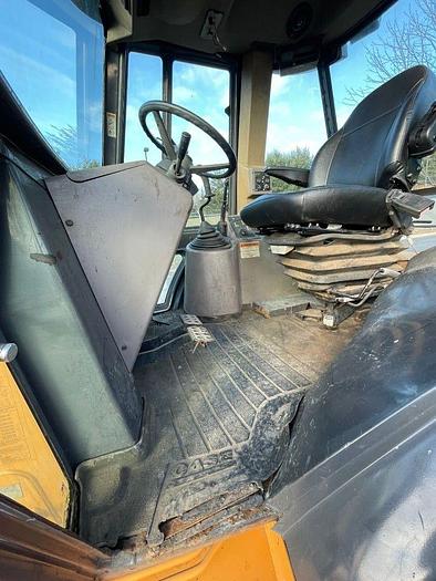 Used 2003 CASE 570M XT