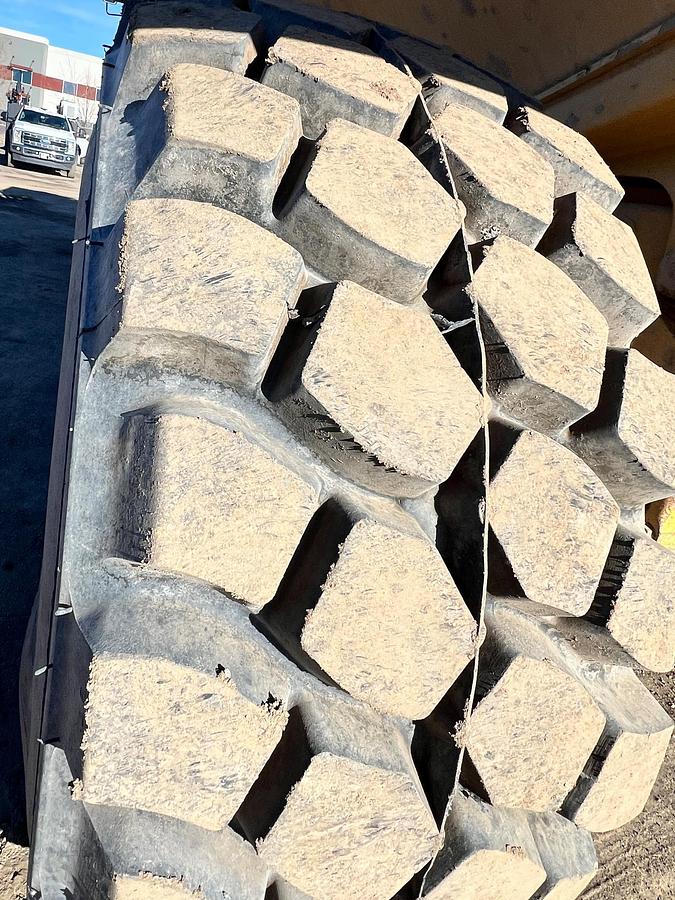 Used 2015 CATERPILLAR 740B