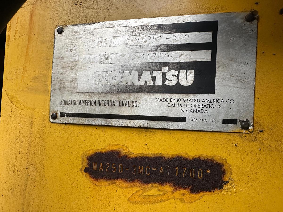 Used 2002 KOMATSU WA250-3