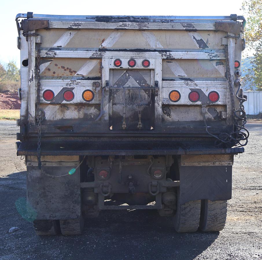 Used 1996 MACK RD690S
