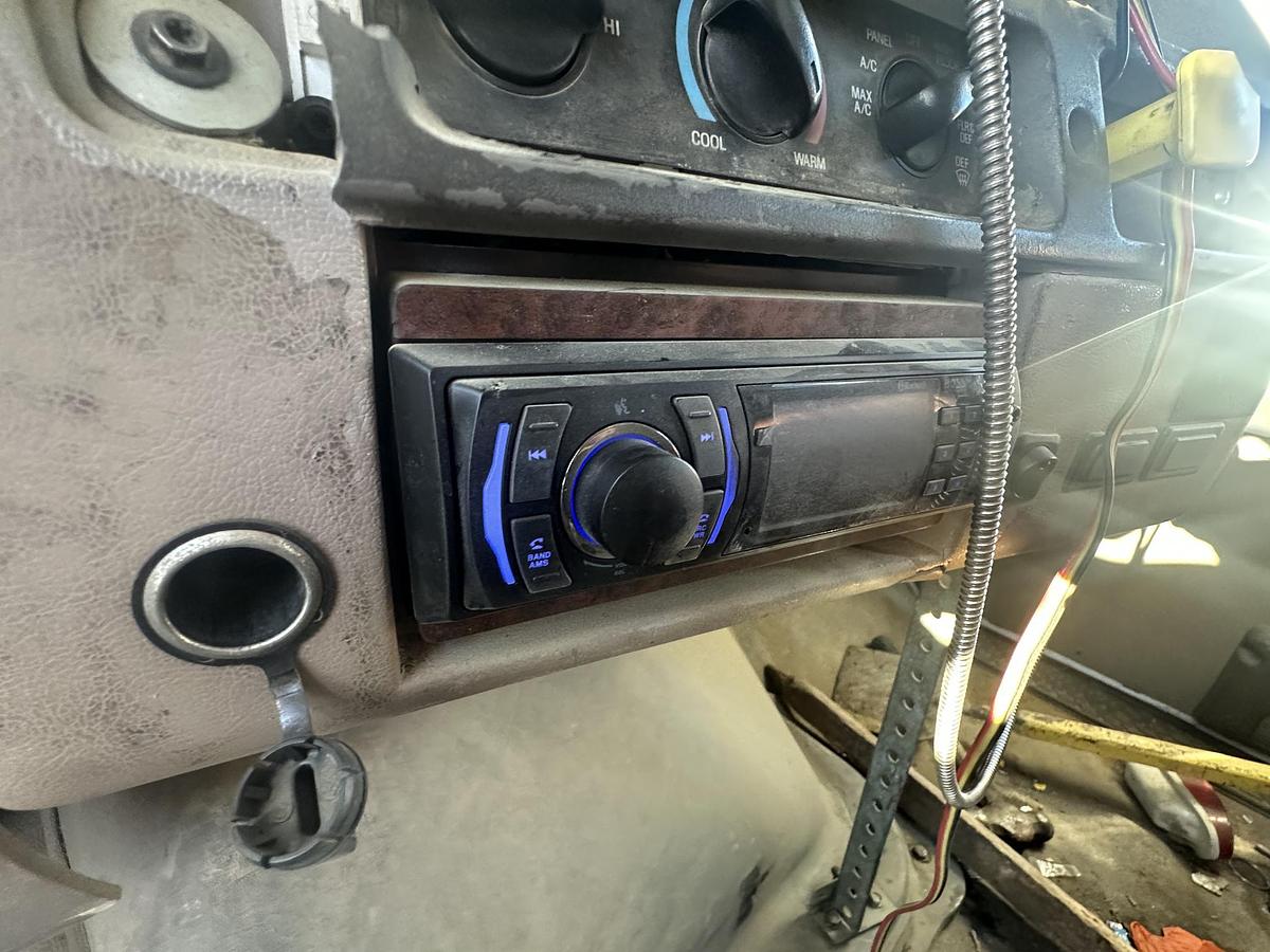 Used 2004 STERLING L7500