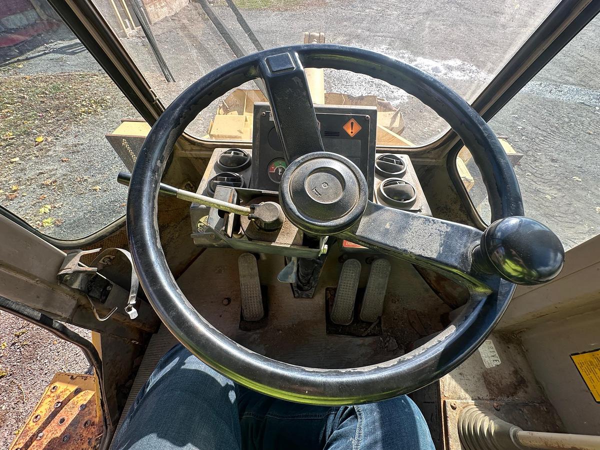 Used 1994 DEERE 444E