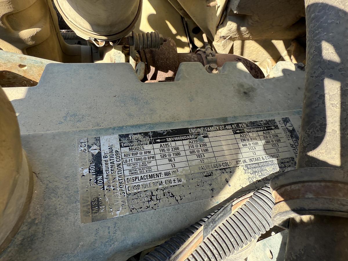 Used 1995 INTERNATIONAL 4900