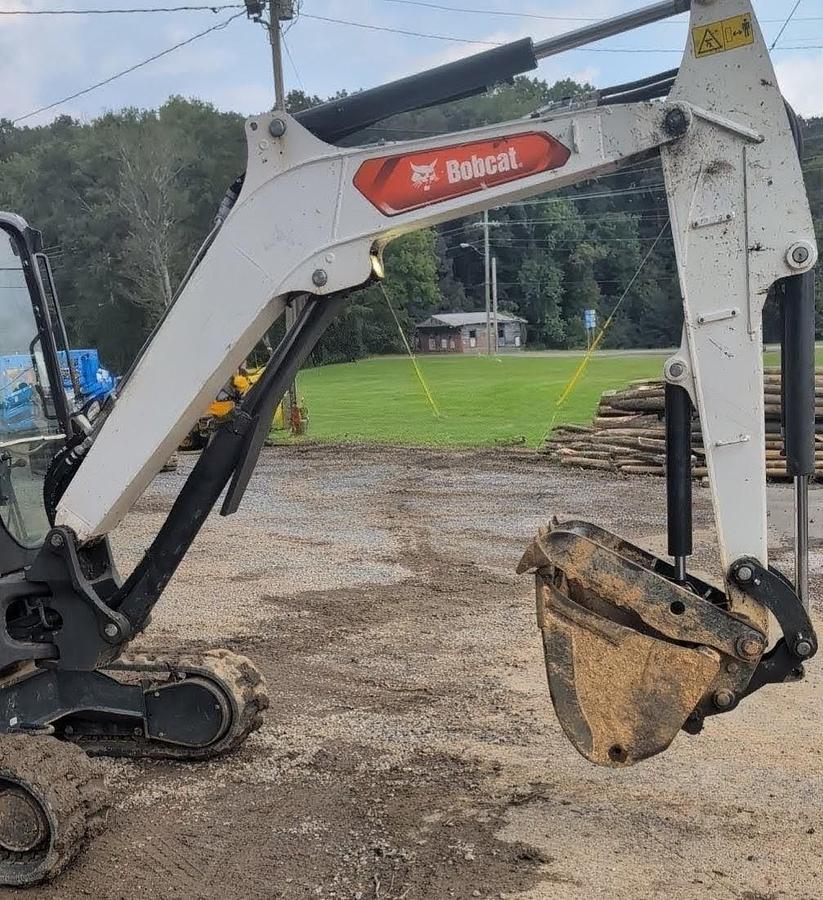 Used 2023 BOBCAT E 42 R2