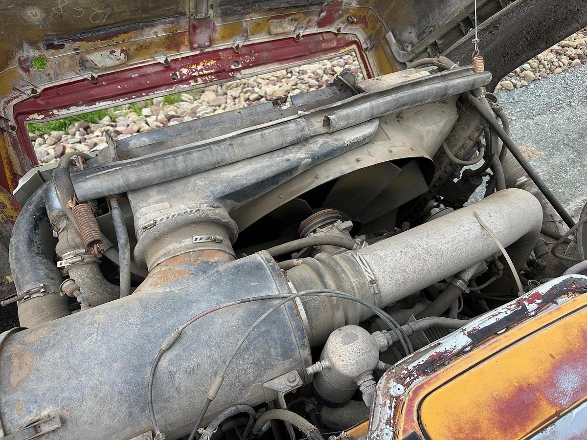 Used 1988 WHITE/GMC Brigadier Oil Distributor