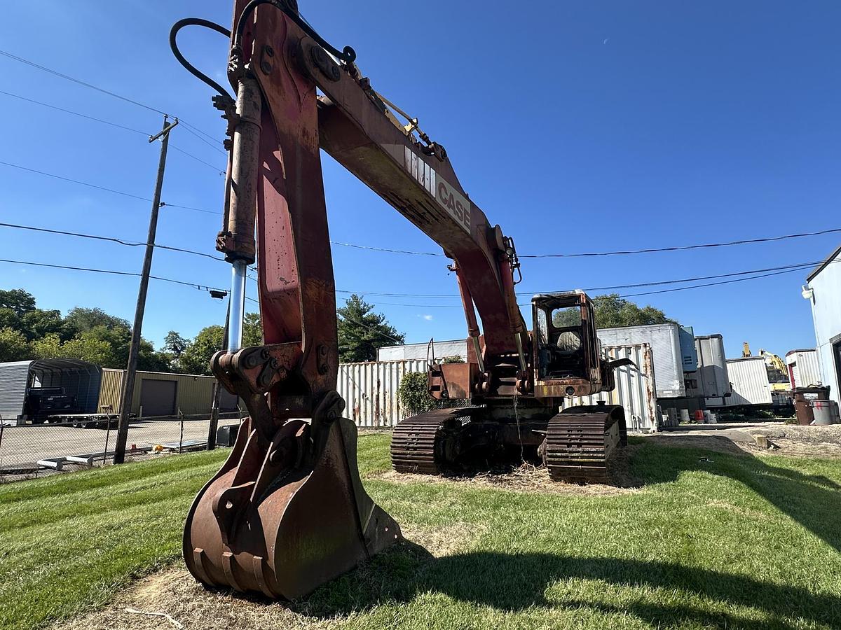 Used 1984 CASE POCLAIN 220CKNA