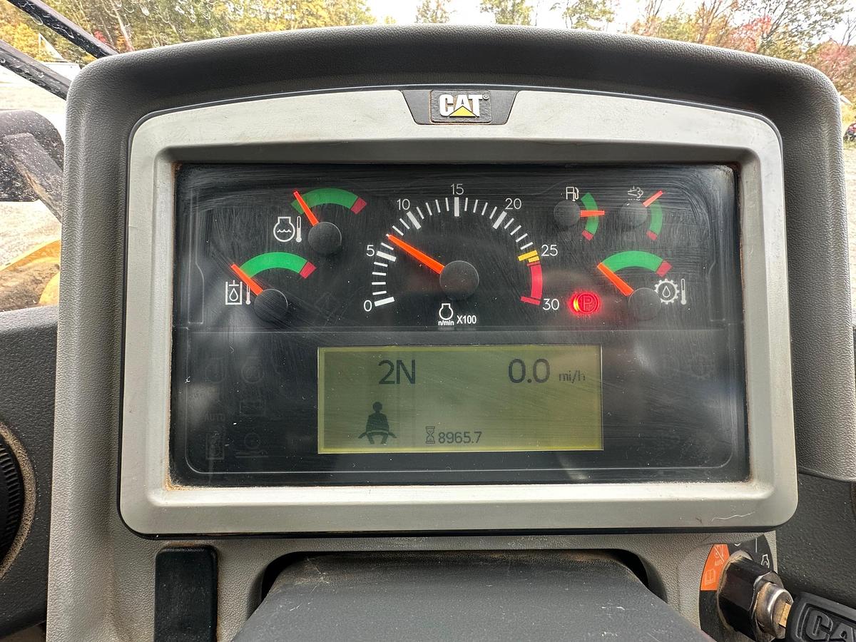 Used 2015 CATERPILLAR 962M