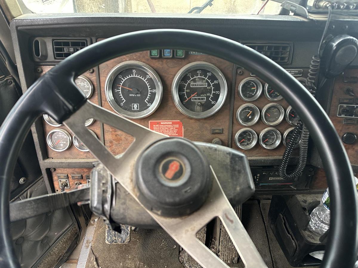 Used 1999 KENWORTH T800