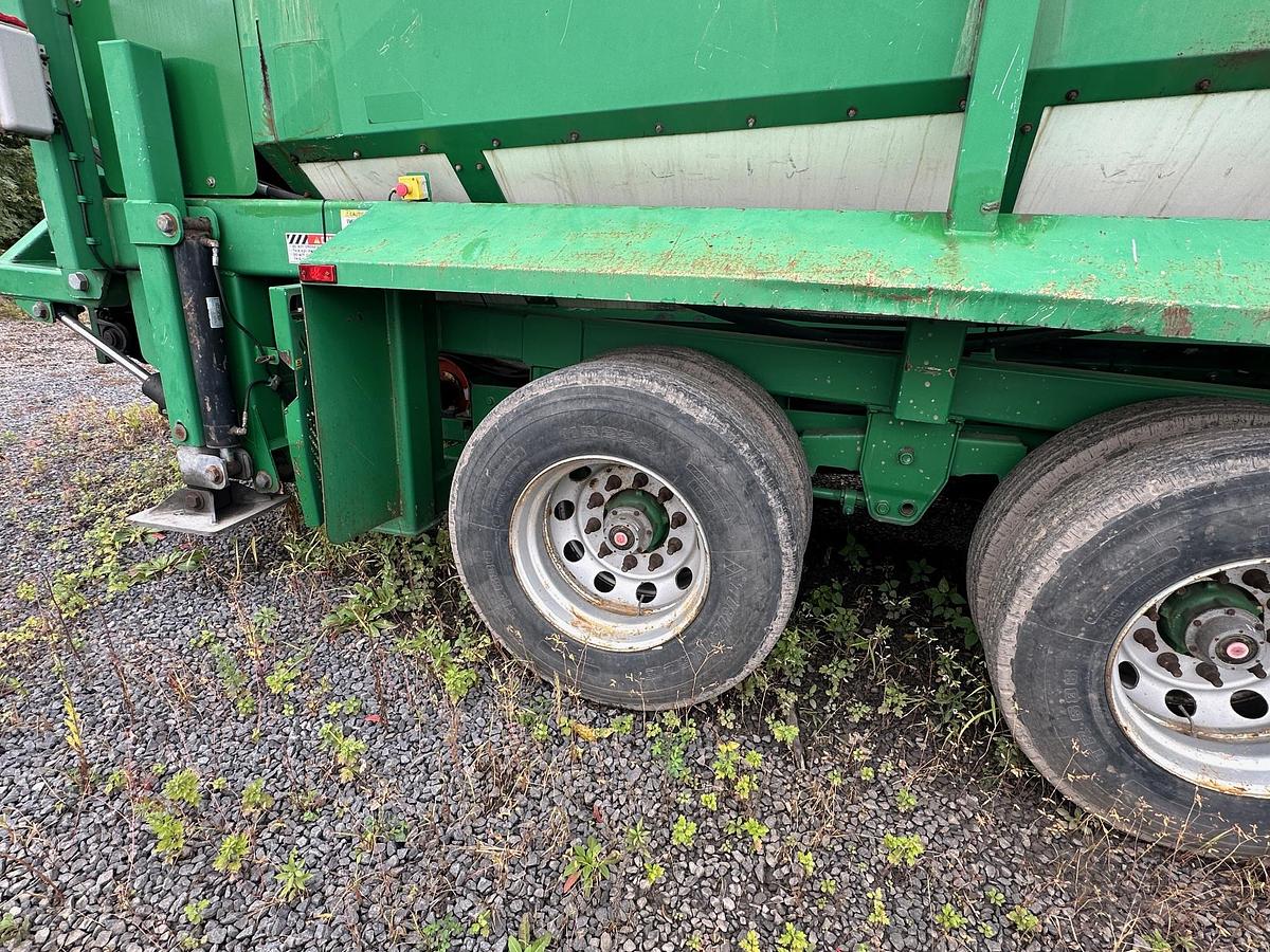 Used 2019 MCCLOSKEY 733RE