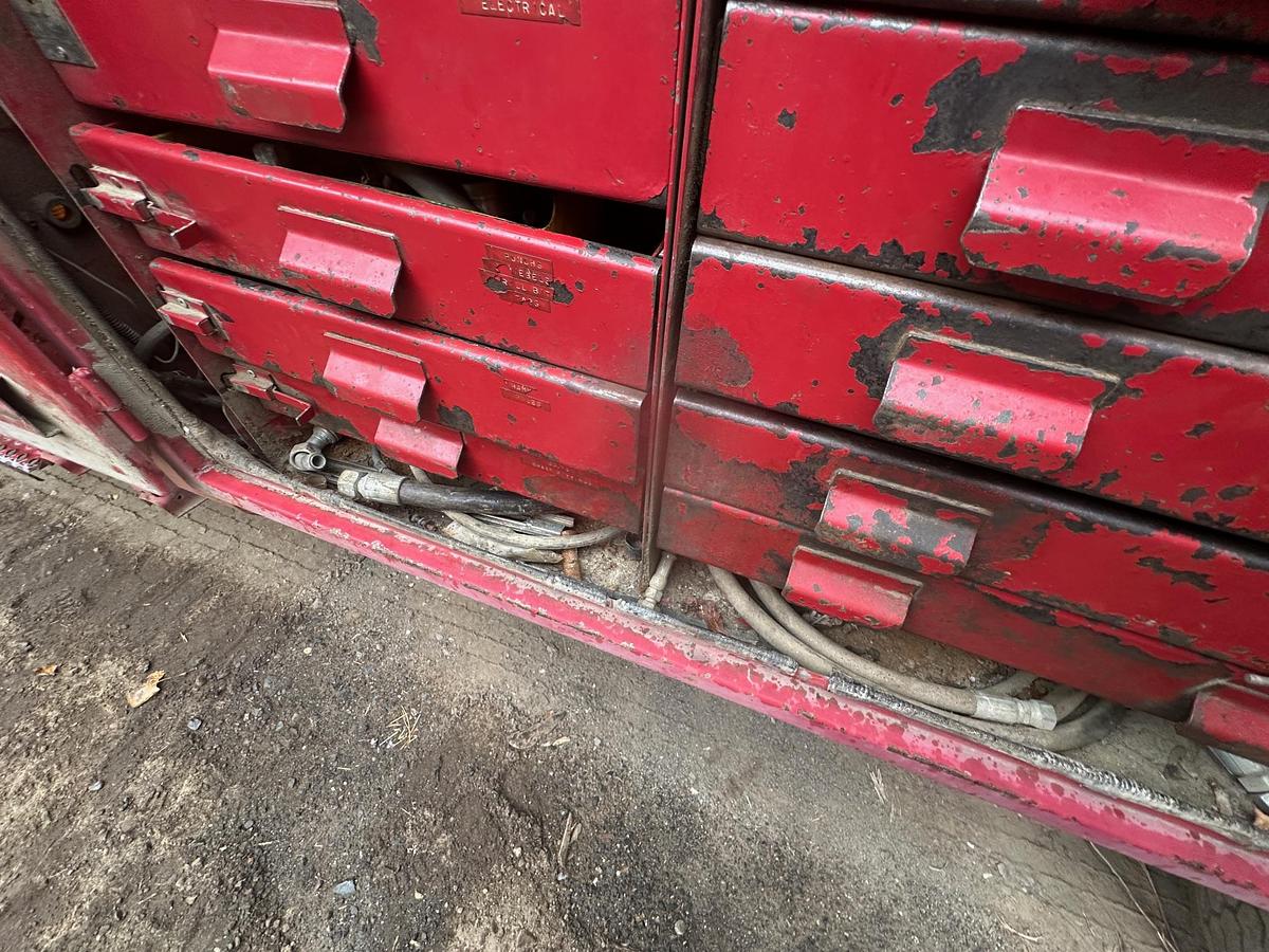 Used 2001 INTERNATIONAL 4700 Service Truck