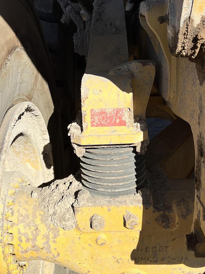 Used 2015 CATERPILLAR 740B