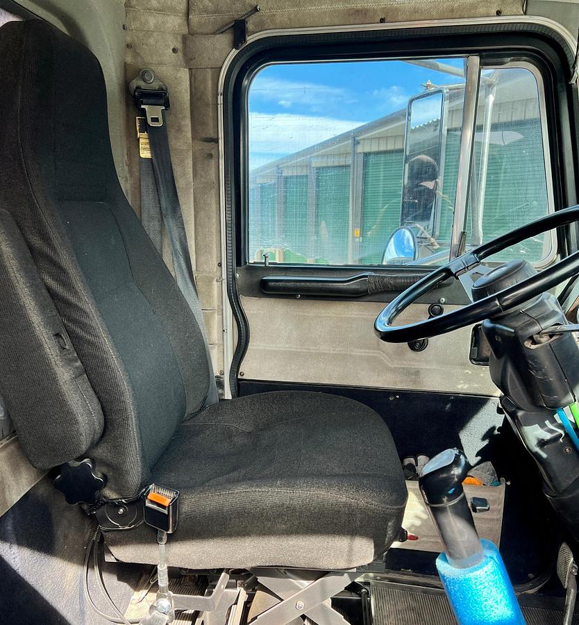 Used 2000 PETERBILT 357