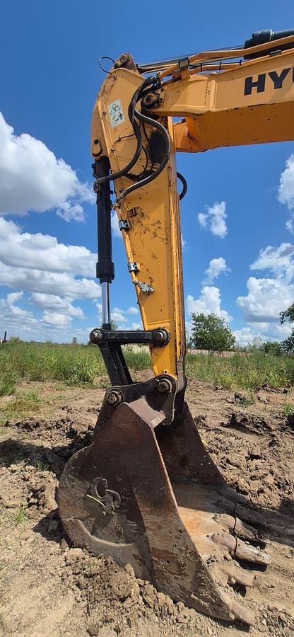 Used 2019 HYUNDAI HX380L