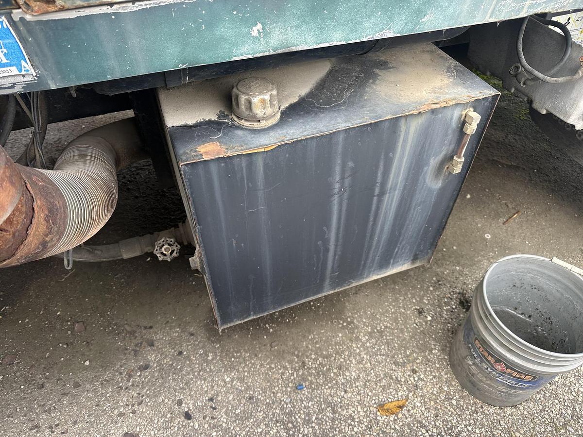 Used 1982 FORD L9000