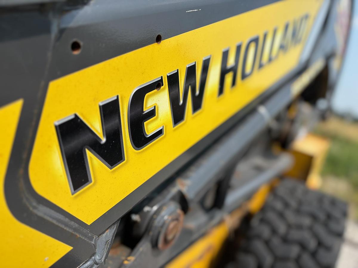 Used 2018 NEW HOLLAND L228