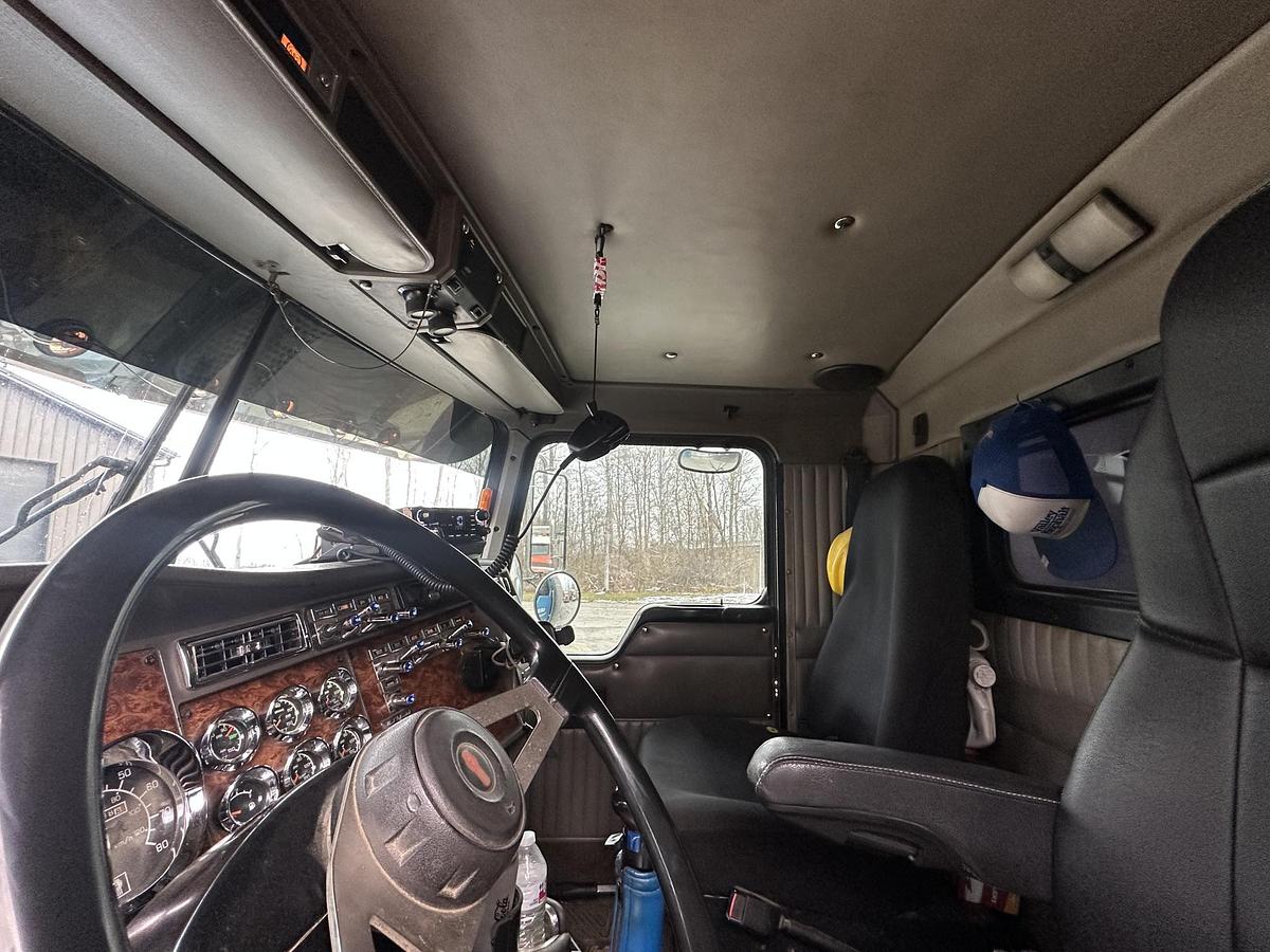 Used 2002 KENWORTH T800