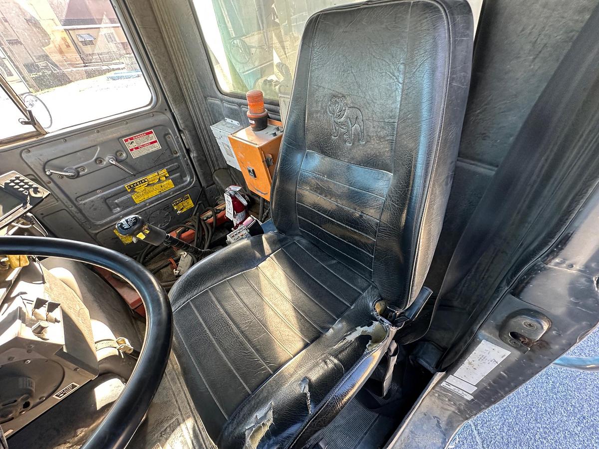 Used 2003 MACK DM690S