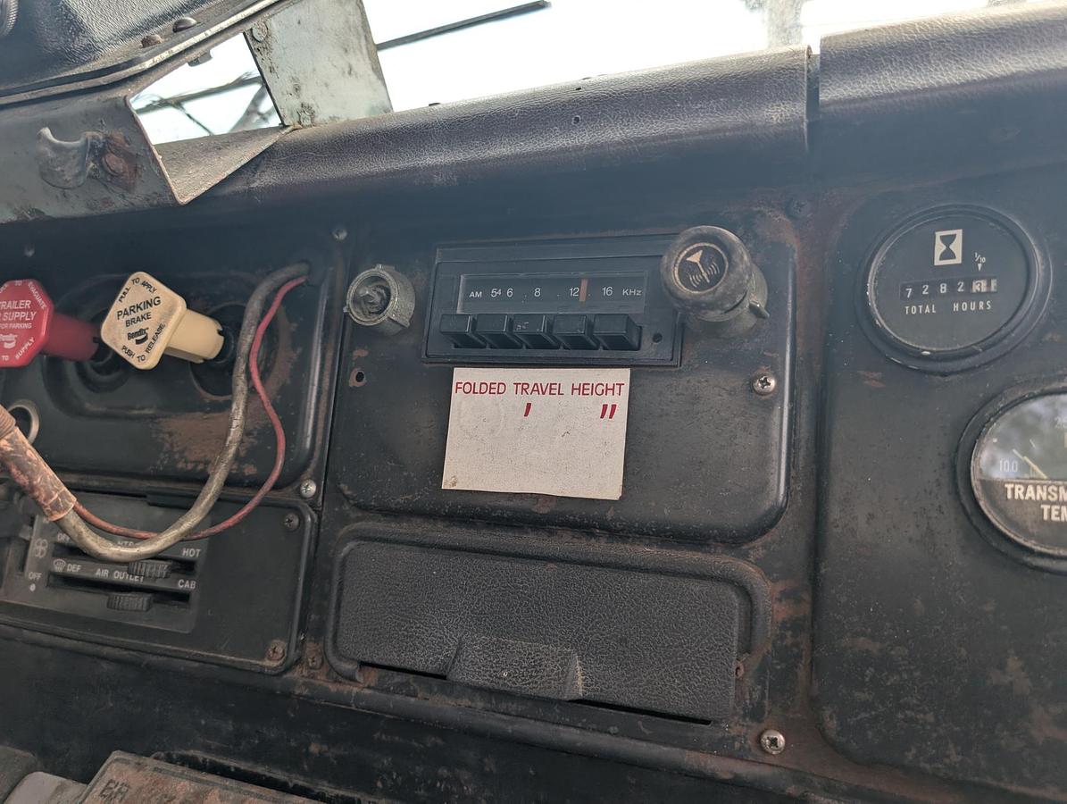 Used 1985 INTERNATIONAL S1900