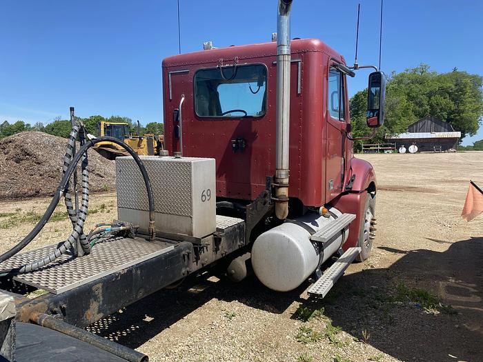 Used 2008 FREIGHTLINER Columbia
