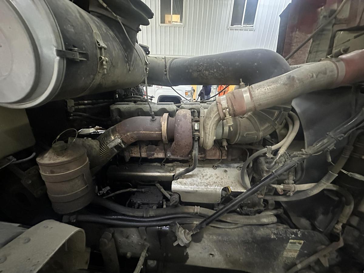 Used 1999 MACK CL713