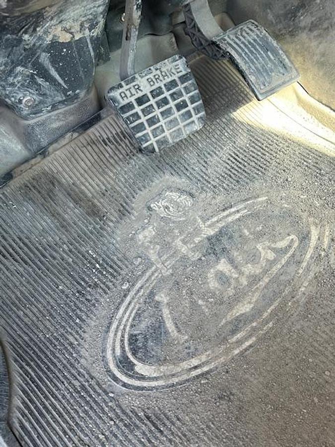 Used 2016 MACK GU700