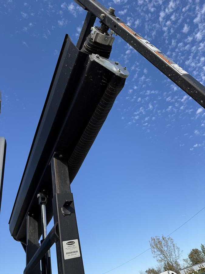 Used 2016 PETERBILT 348