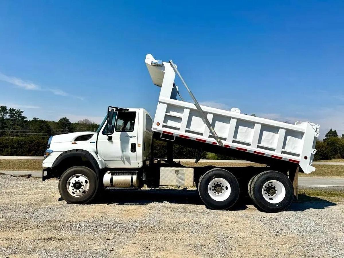 Used 2012 INTERNATIONAL 7600