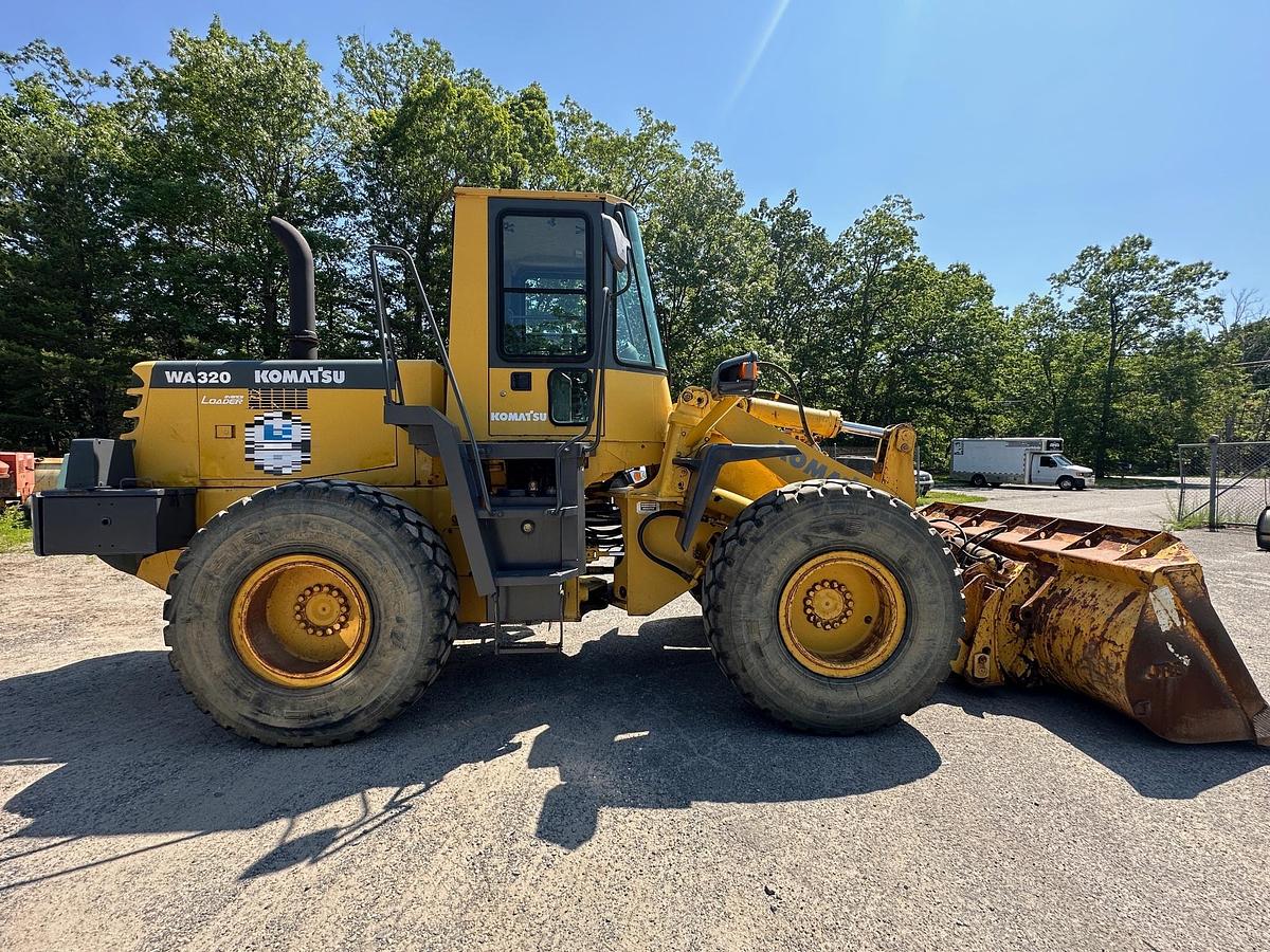 Used 1998 KOMATSU WA320