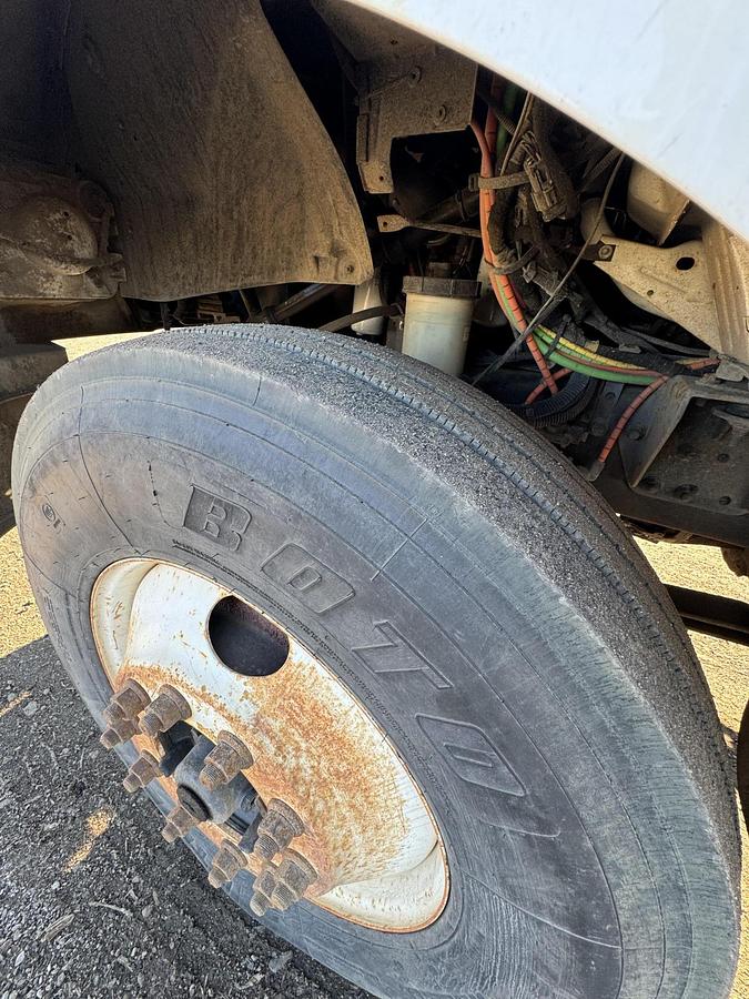 Used 2010 FORD F750 Bucket Truck