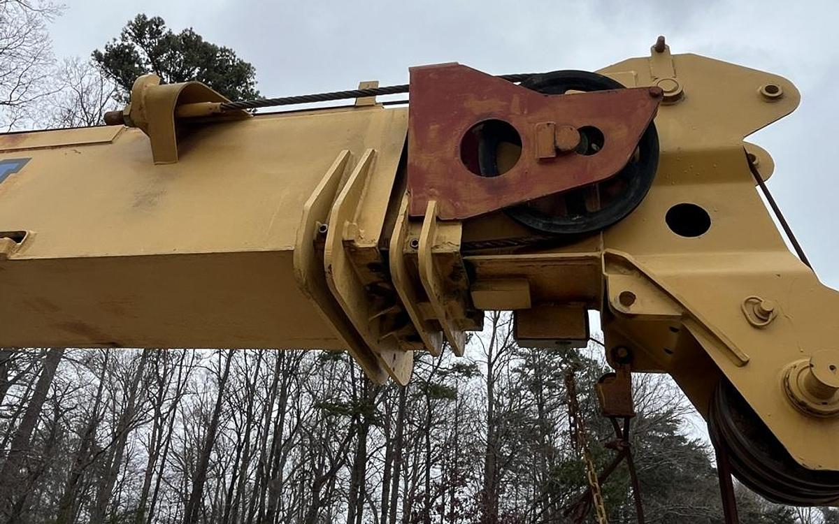 Used 1985 GROVE RT-522