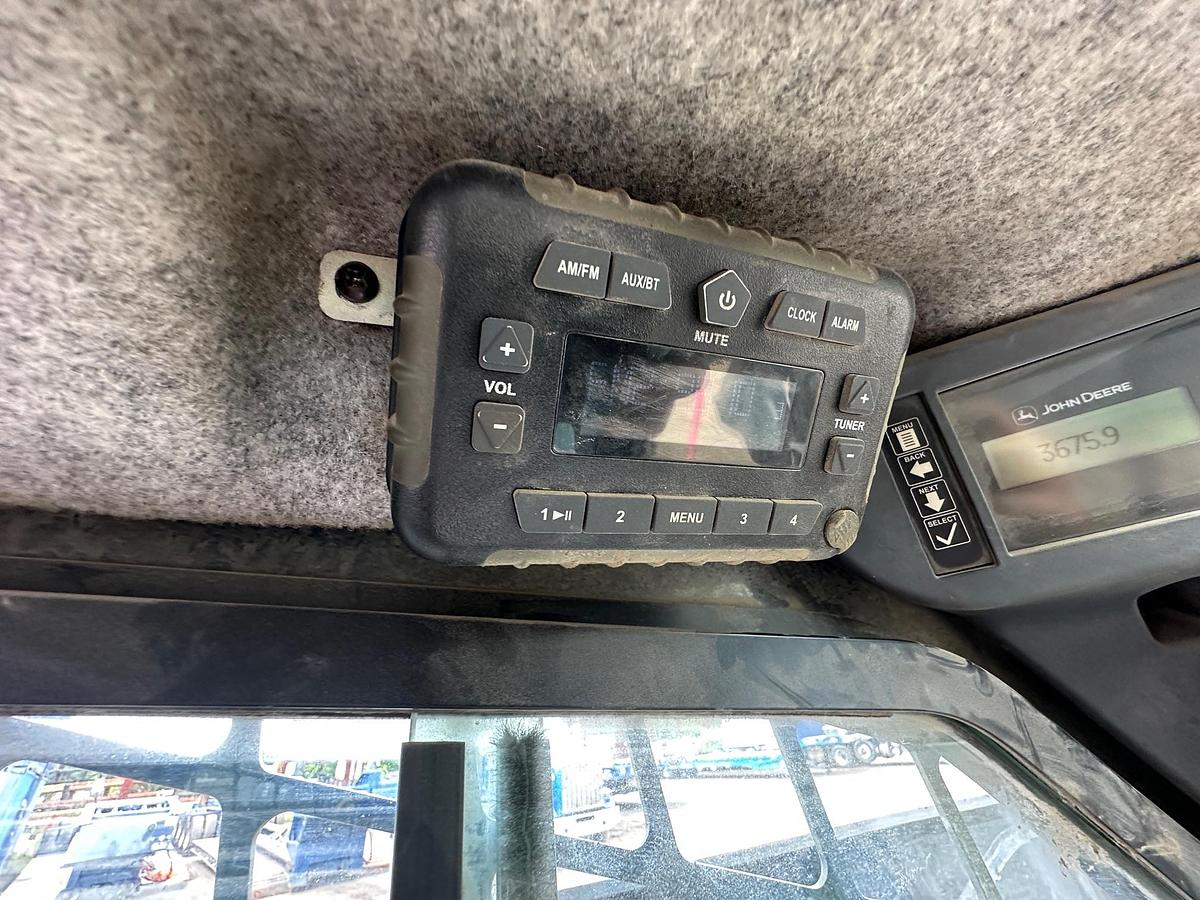 Used 2017 DEERE 332G